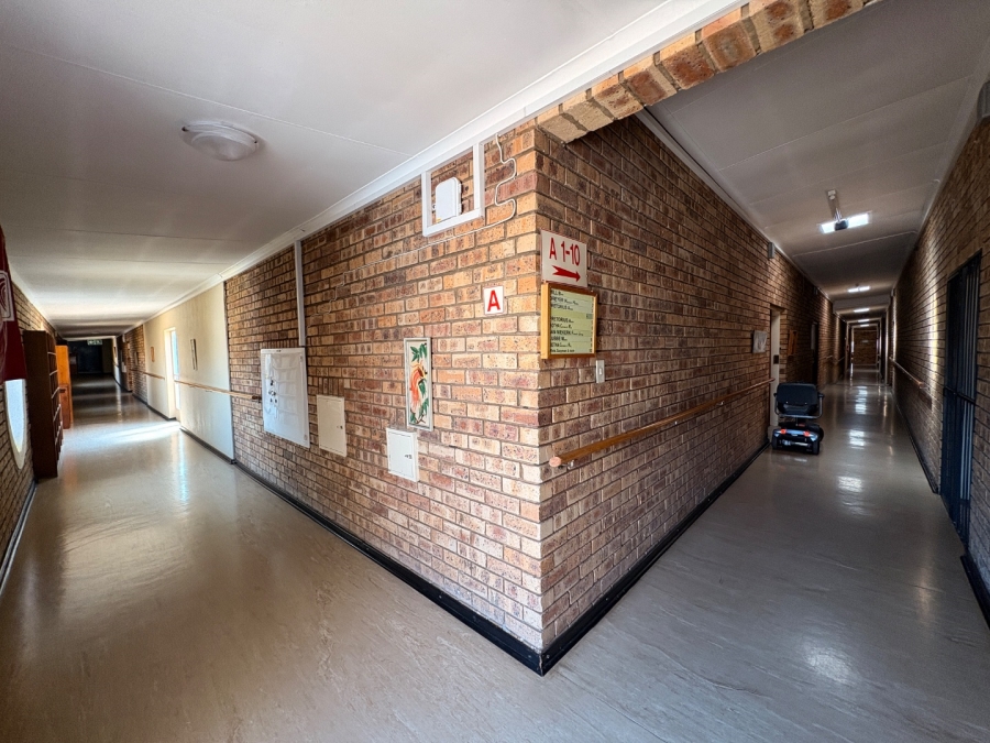 2 Bedroom Property for Sale in Oudorp North West